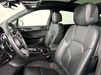 2025 Porsche Macan AWD