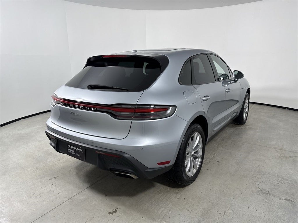 2025 Porsche Macan AWD
