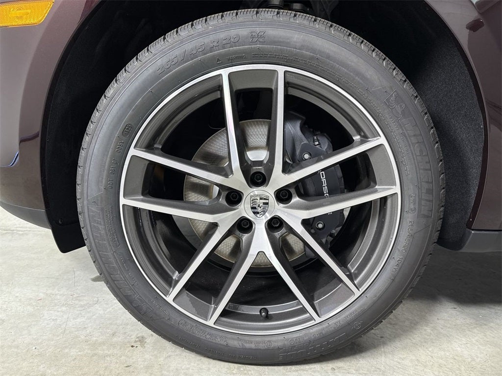 2026 Porsche Macan AWD