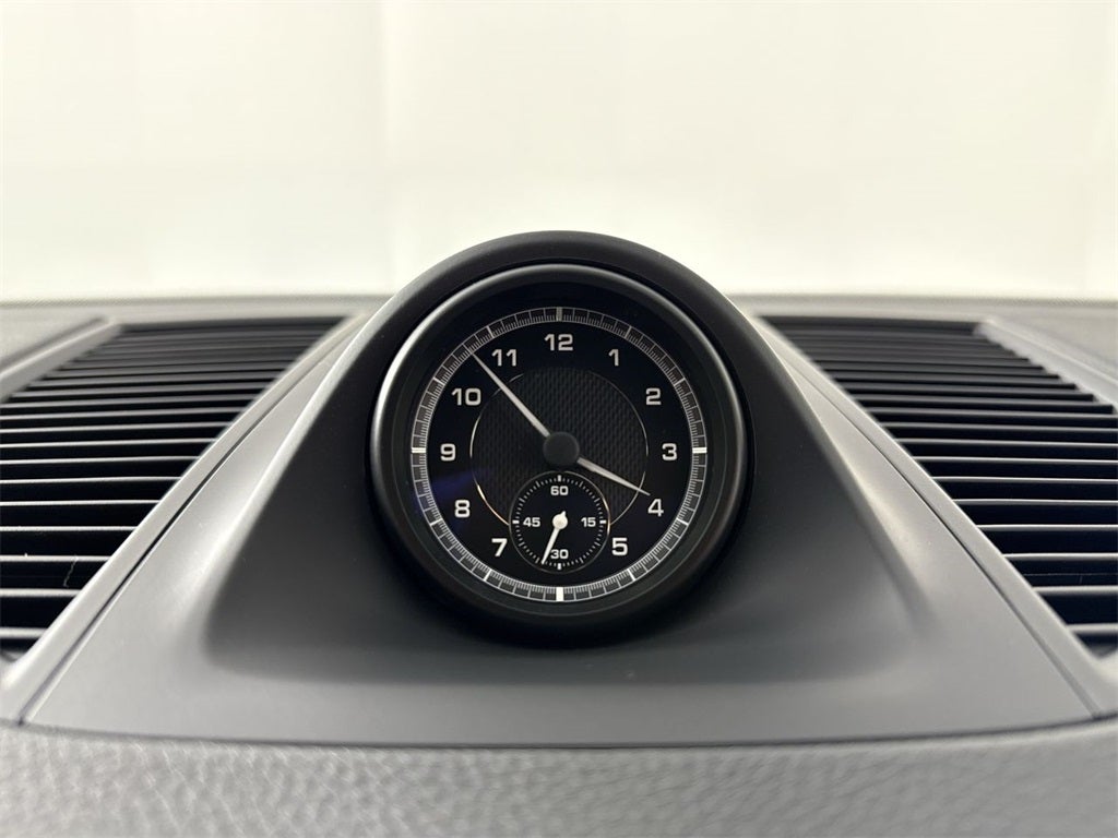 2026 Porsche Macan AWD