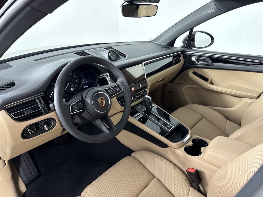 2026 Porsche Macan AWD