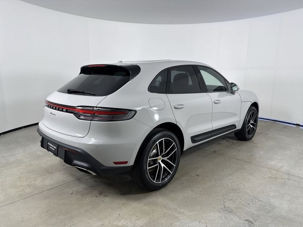 2026 Porsche Macan Macan