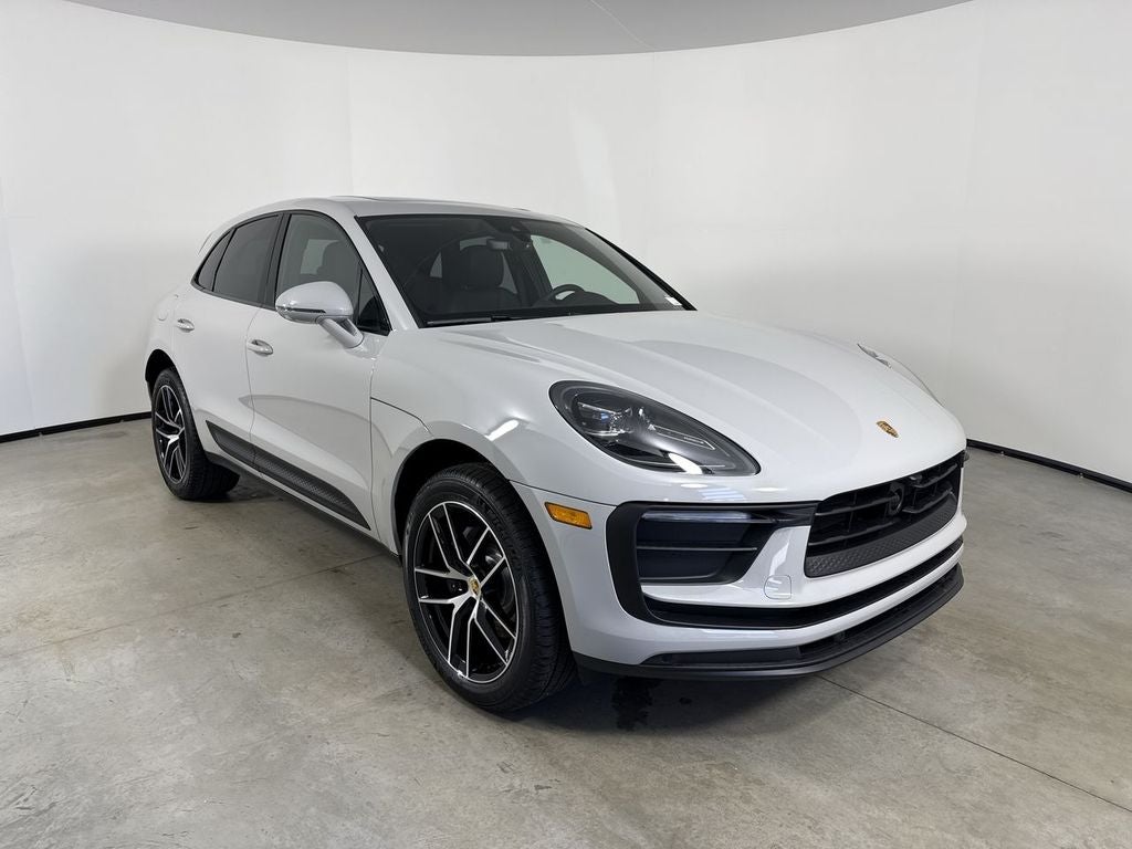 2026 Porsche Macan Macan