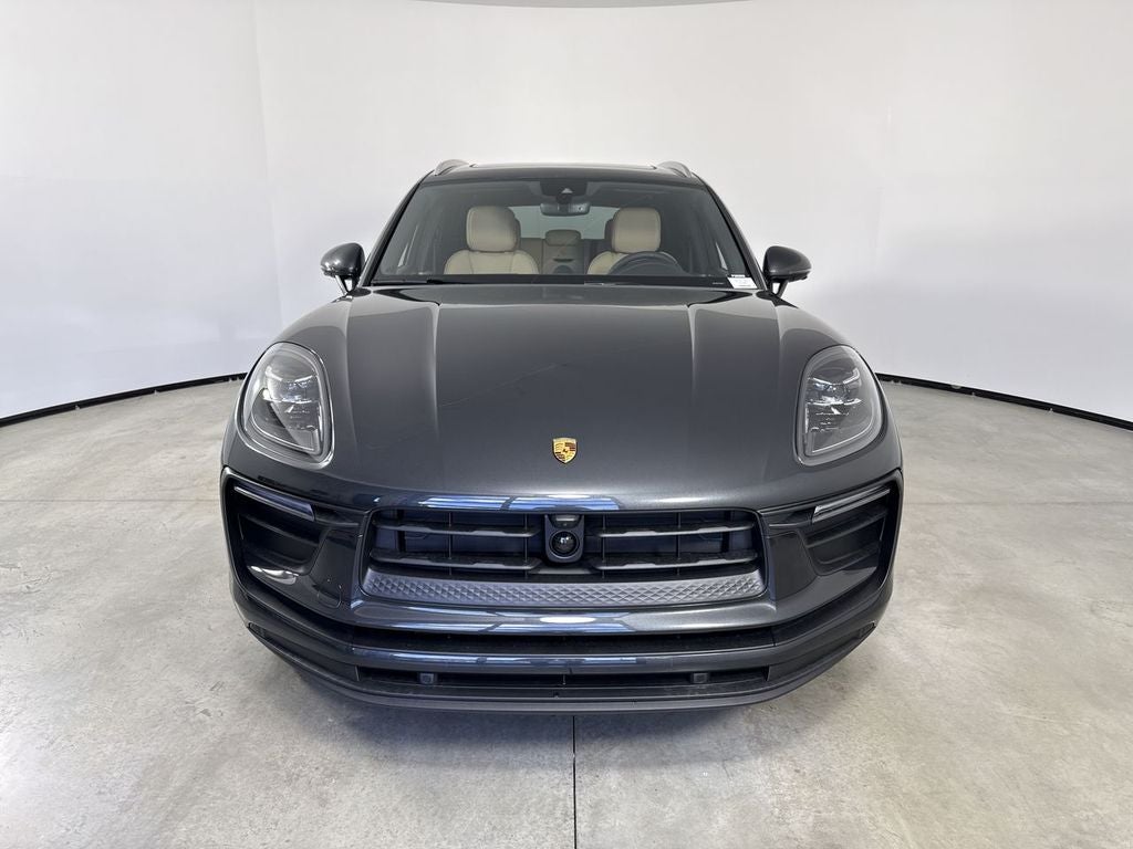 2026 Porsche Macan AWD