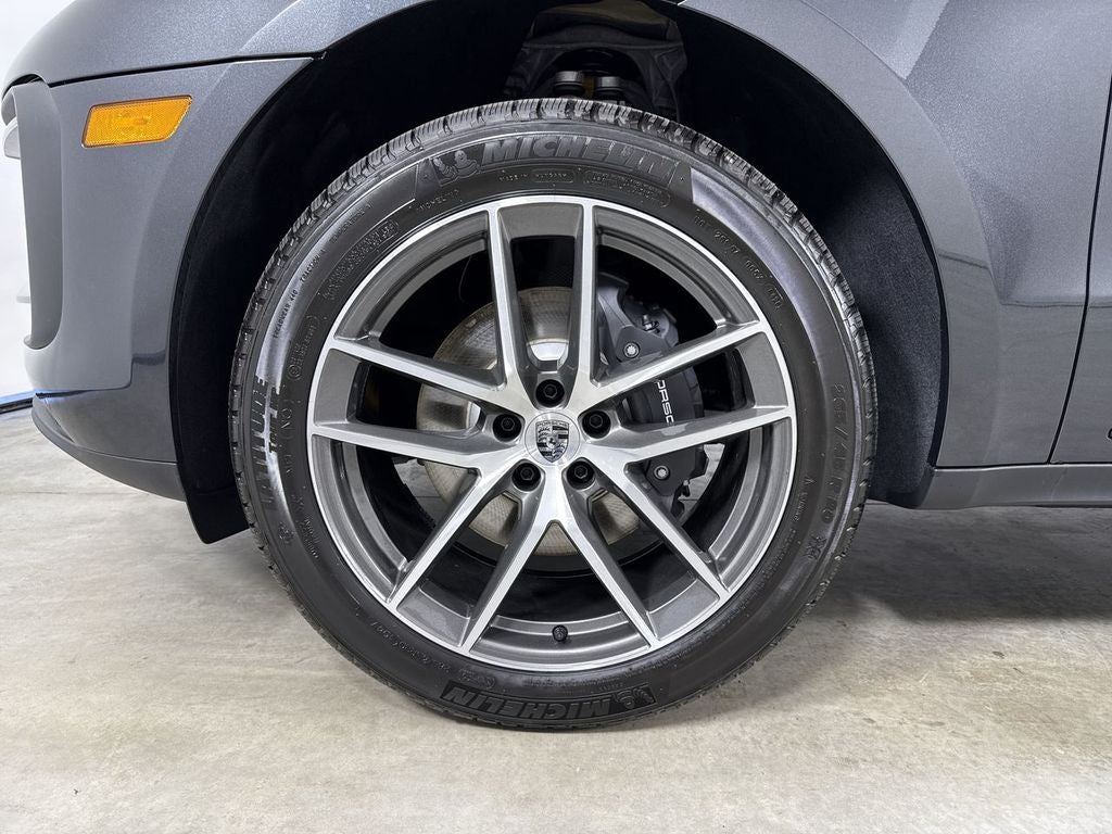 2026 Porsche Macan AWD