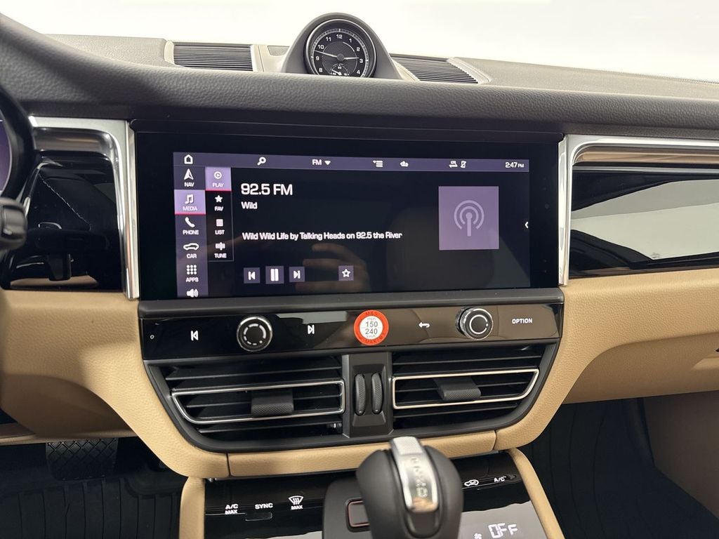 2026 Porsche Macan AWD