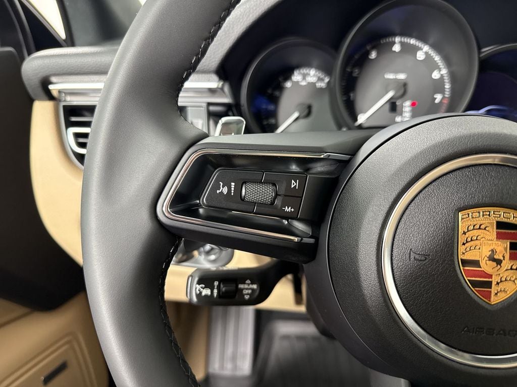2026 Porsche Macan AWD
