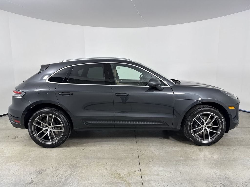 2026 Porsche Macan AWD