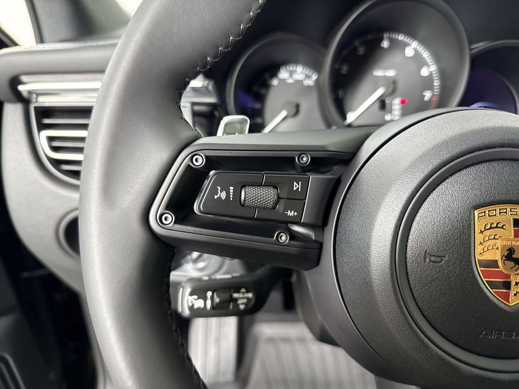 2026 Porsche Macan Macan