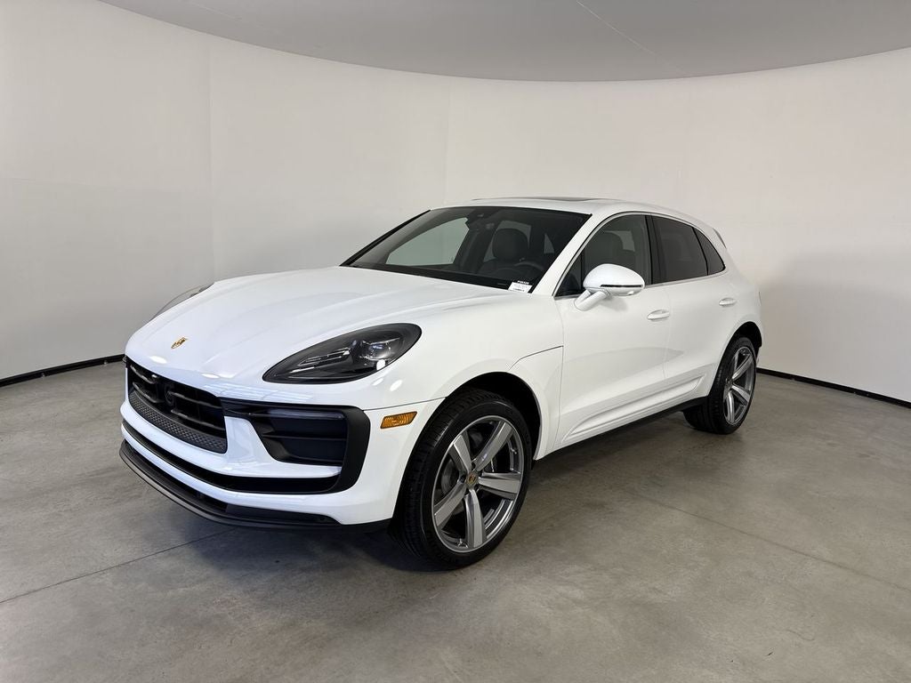 2026 Porsche Macan AWD