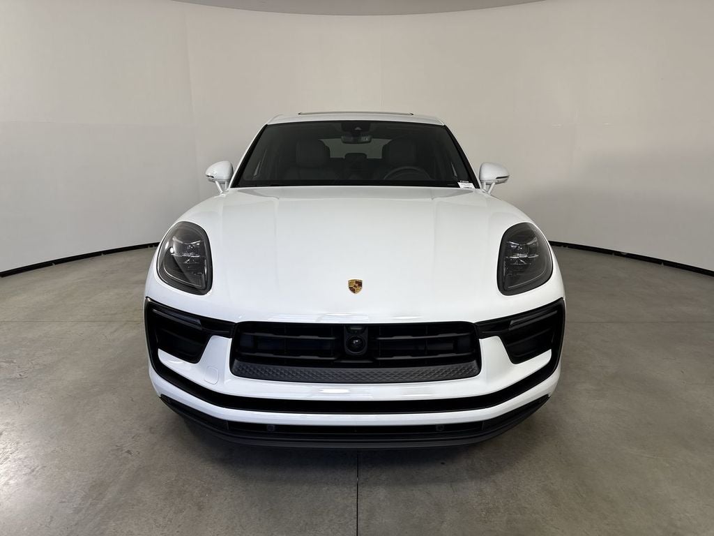 2026 Porsche Macan AWD