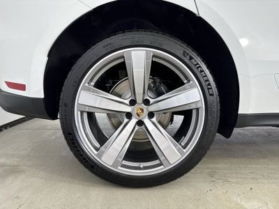 2026 Porsche Macan AWD