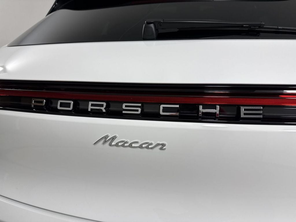 2026 Porsche Macan AWD
