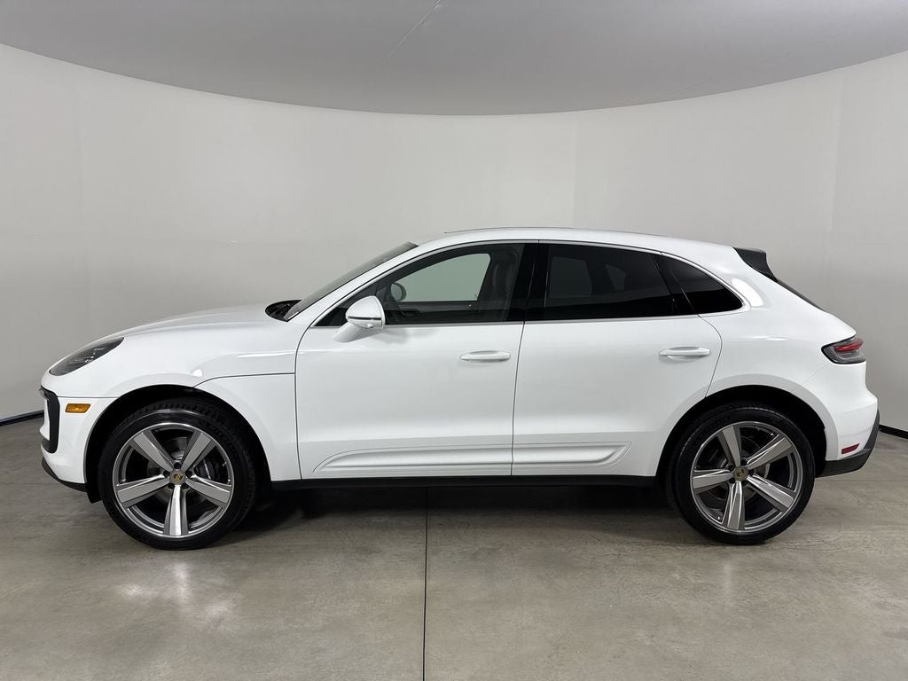 2026 Porsche Macan AWD