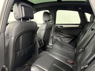 2026 Porsche Macan AWD
