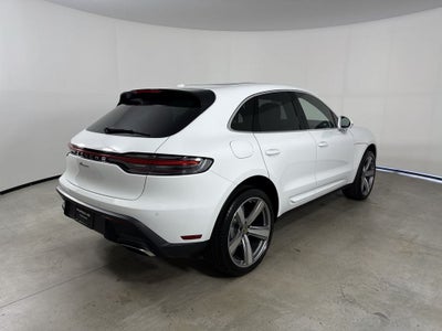 2026 Porsche Macan AWD