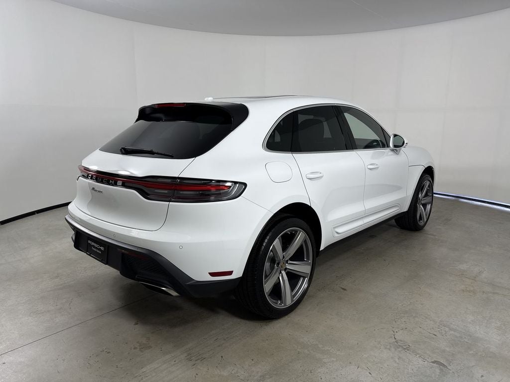 2026 Porsche Macan AWD