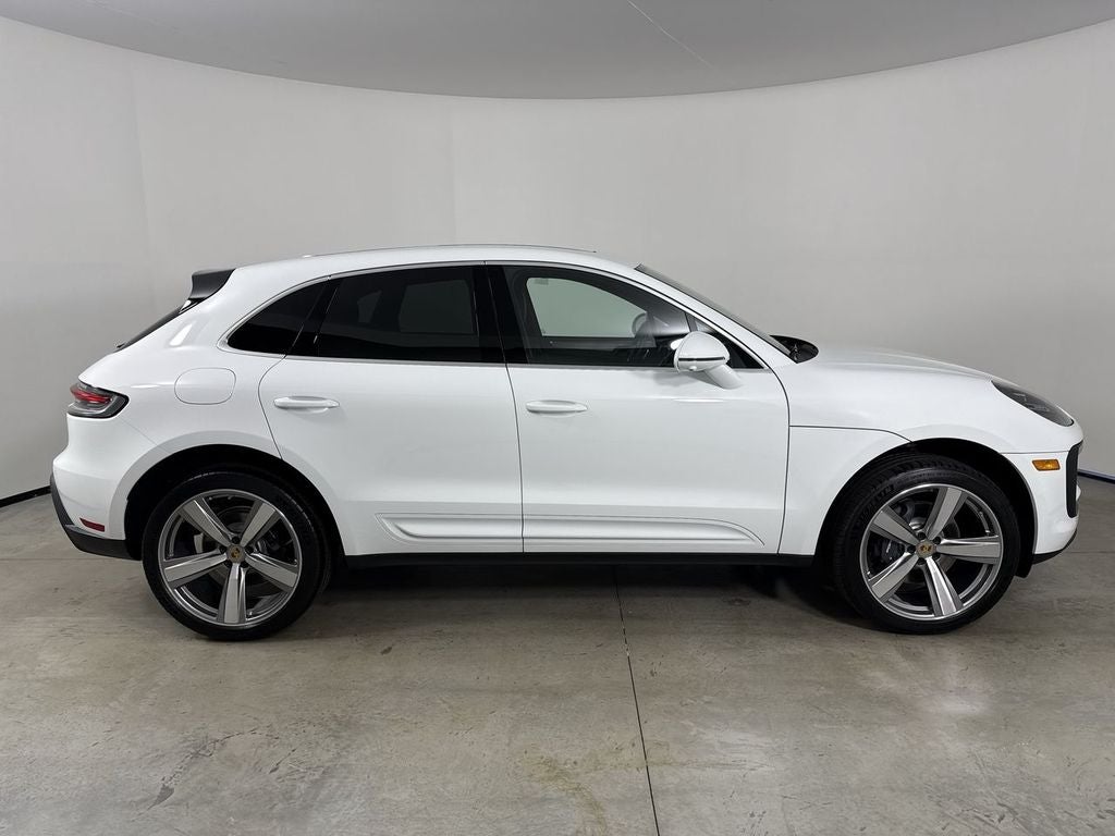 2026 Porsche Macan AWD