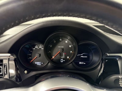 2020 Porsche Macan AWD