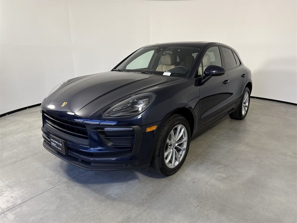 2022 Porsche Macan AWD