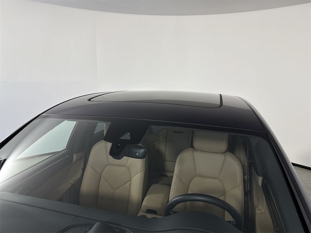 2022 Porsche Macan AWD