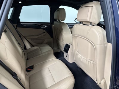 2022 Porsche Macan AWD