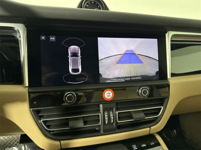 2022 Porsche Macan AWD