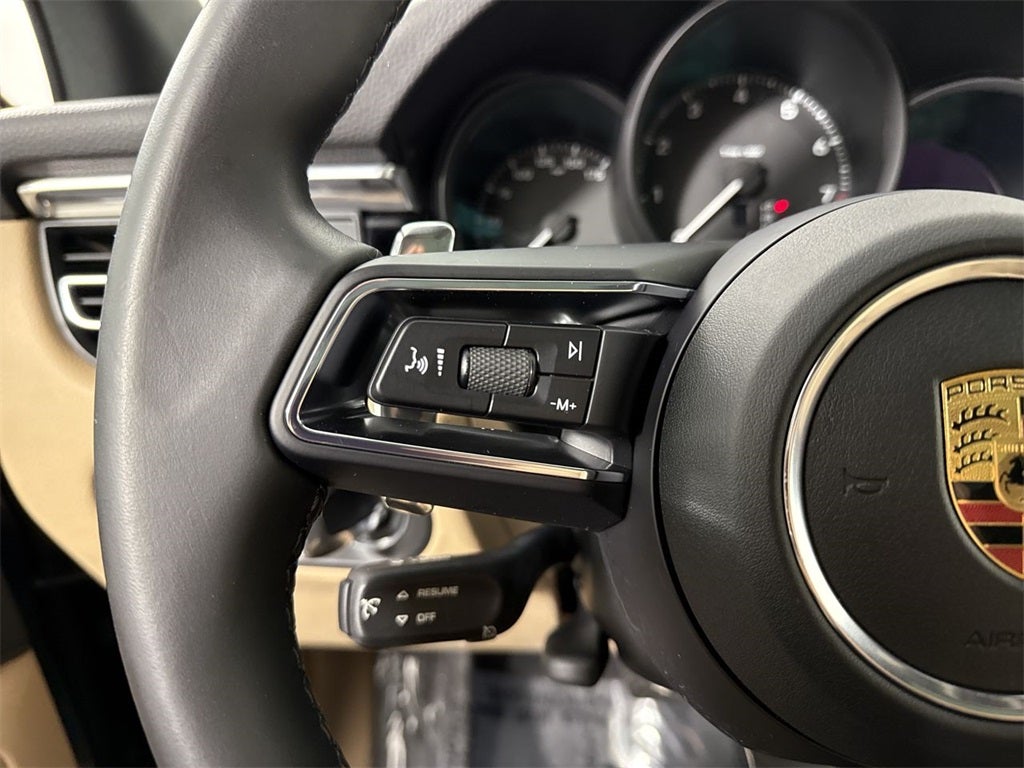 2022 Porsche Macan AWD