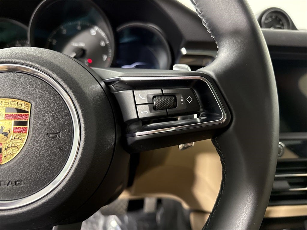 2022 Porsche Macan AWD