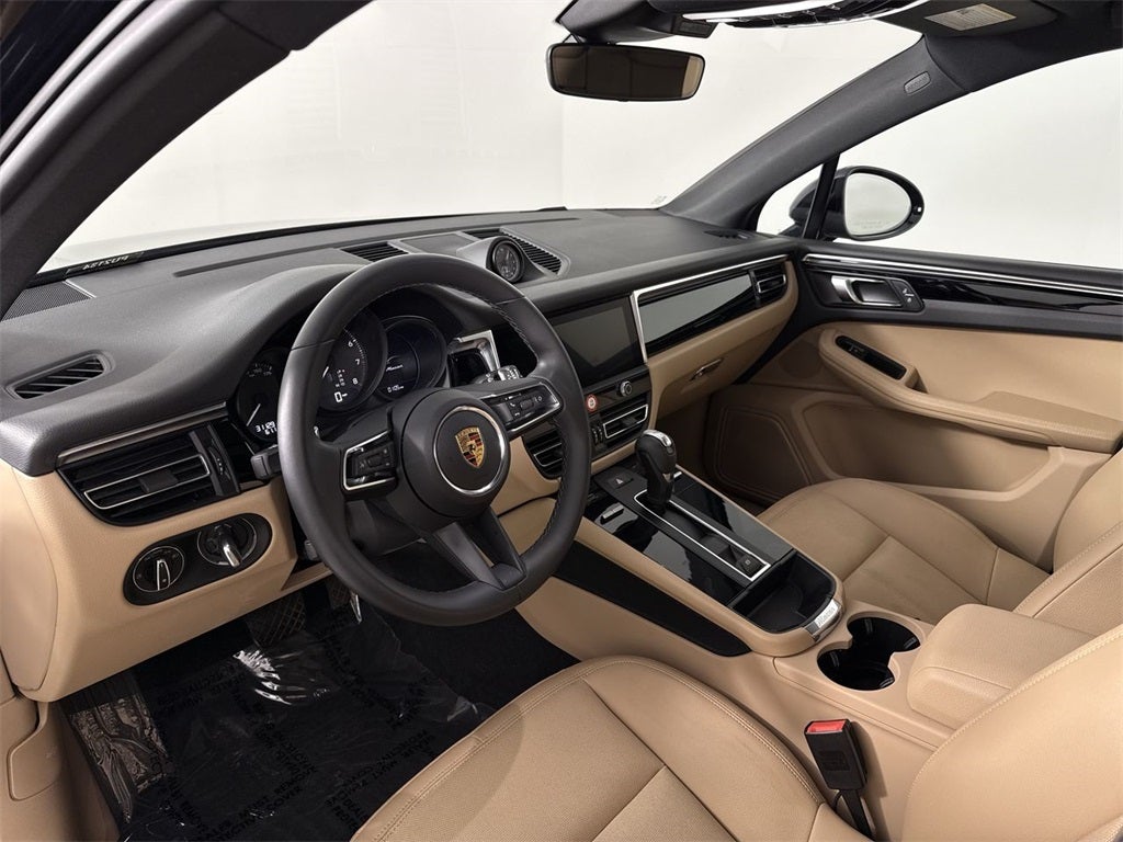 2022 Porsche Macan AWD