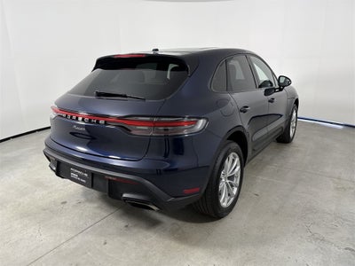 2022 Porsche Macan AWD