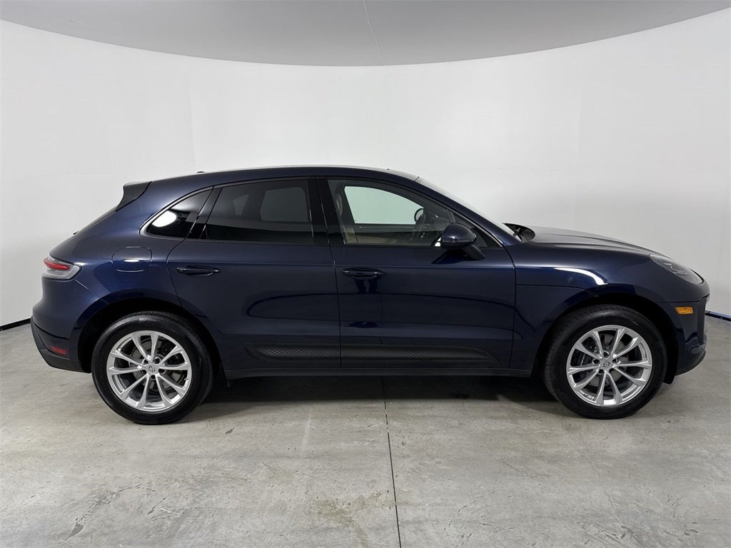 2022 Porsche Macan AWD
