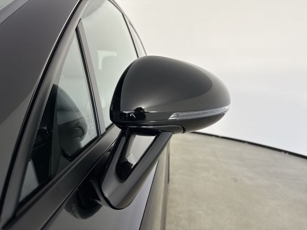 2024 Porsche Macan T