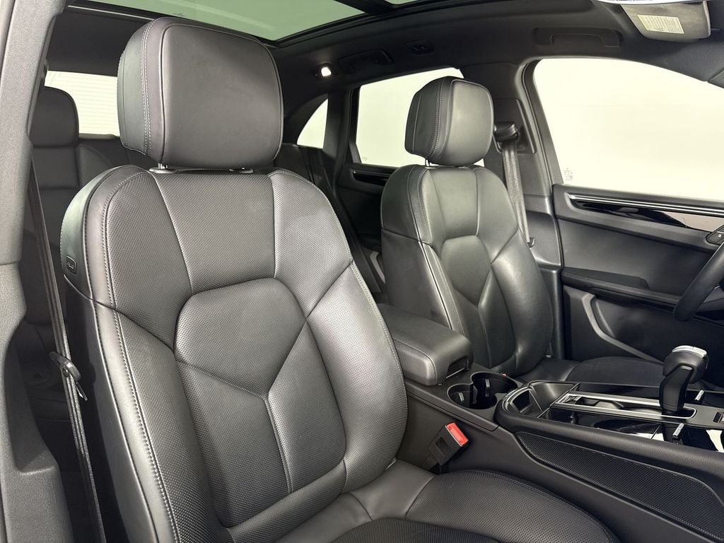2024 Porsche Macan T
