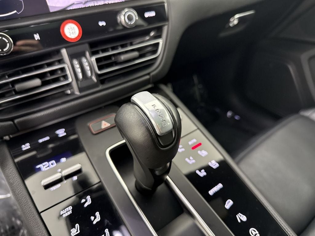2024 Porsche Macan T