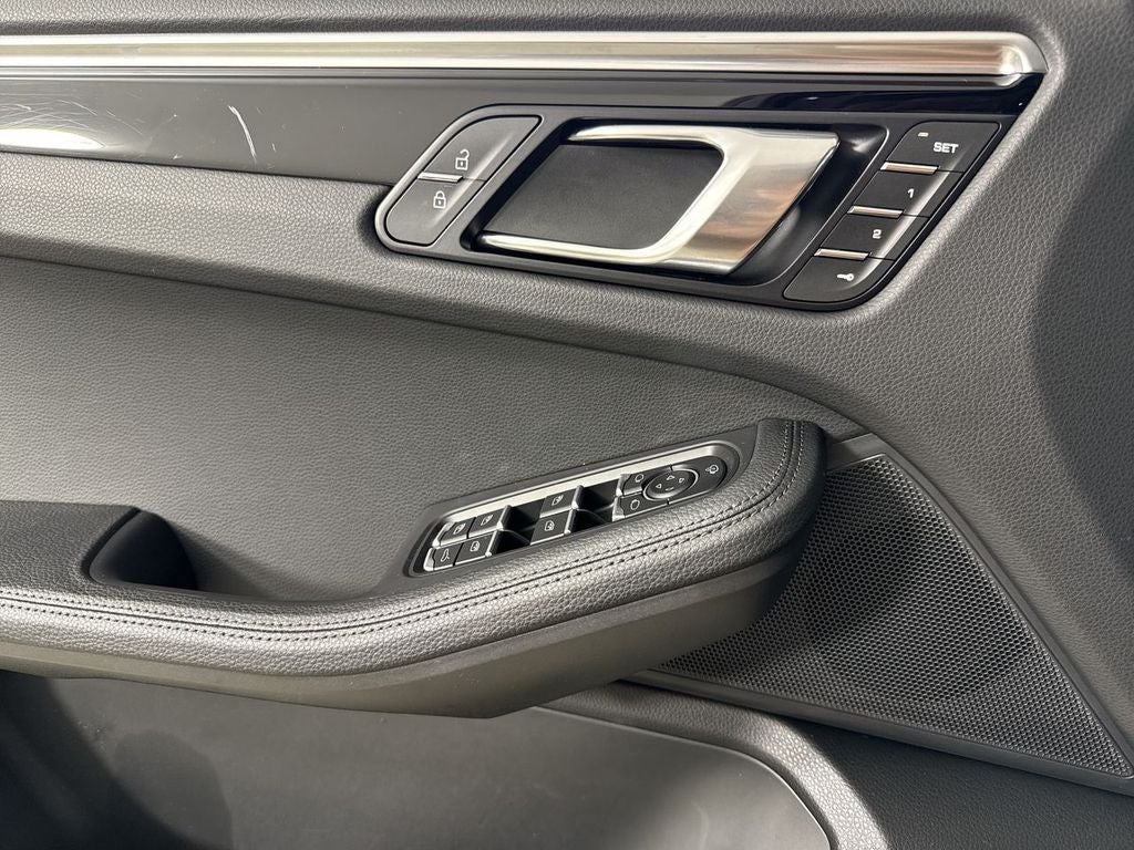 2024 Porsche Macan T