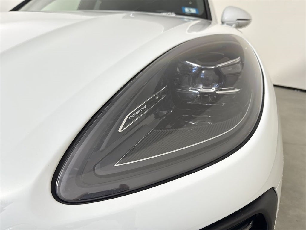 2025 Porsche Macan AWD