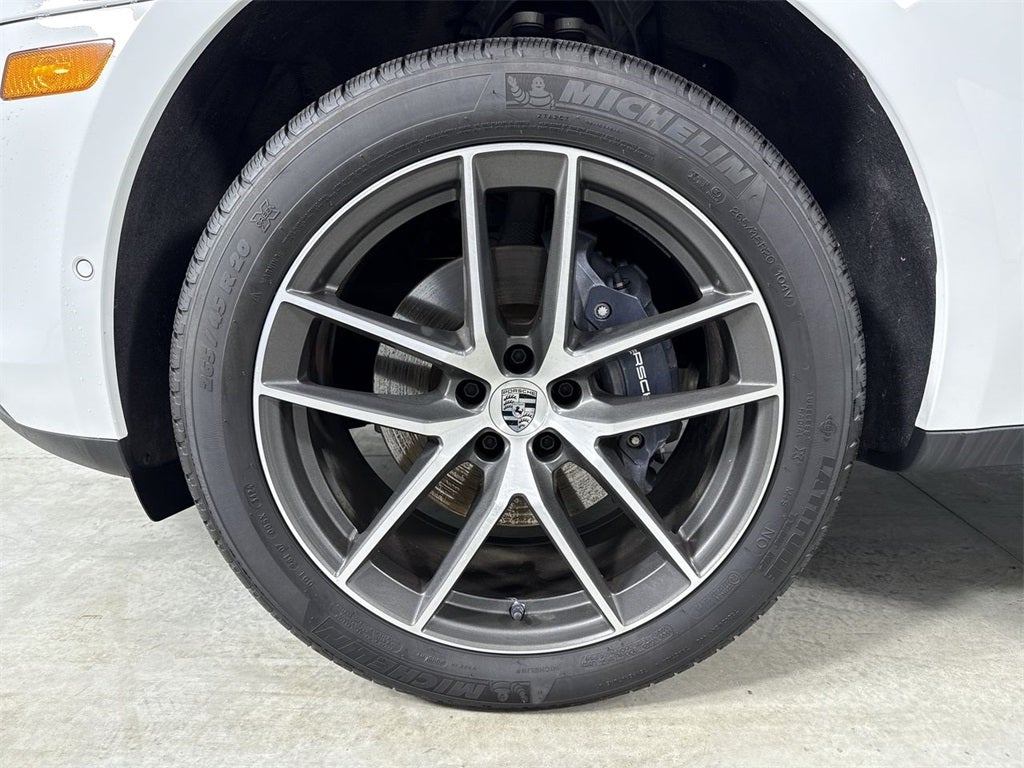 2025 Porsche Macan AWD