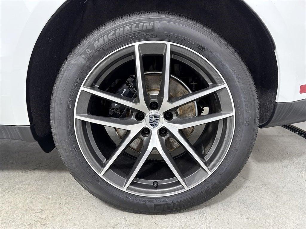 2025 Porsche Macan AWD