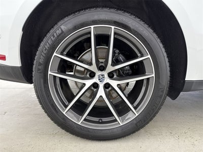 2025 Porsche Macan AWD