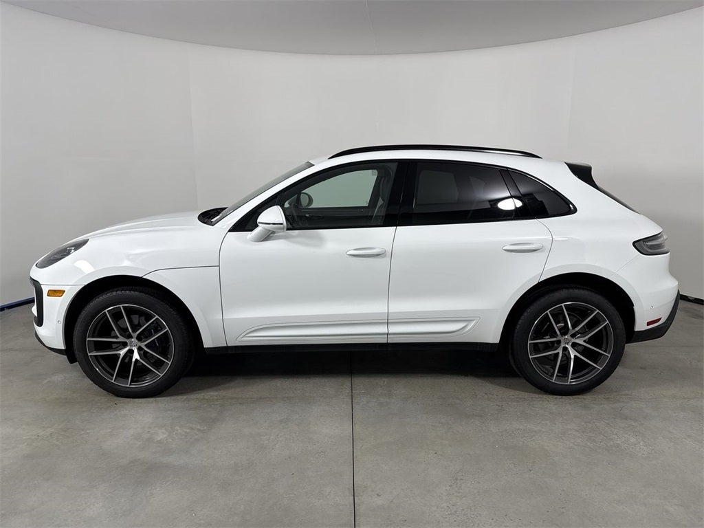 2025 Porsche Macan AWD