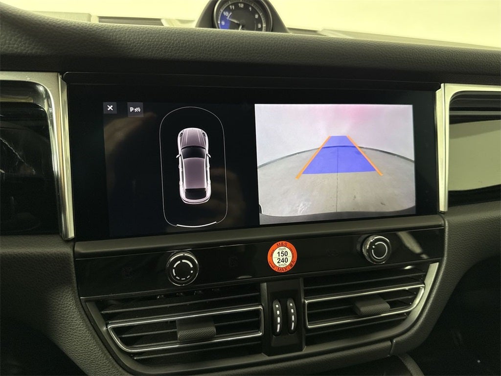 2025 Porsche Macan AWD