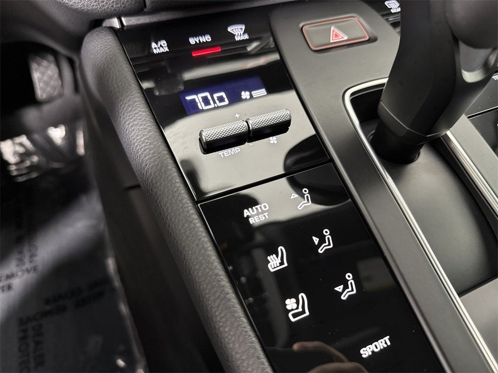 2025 Porsche Macan AWD