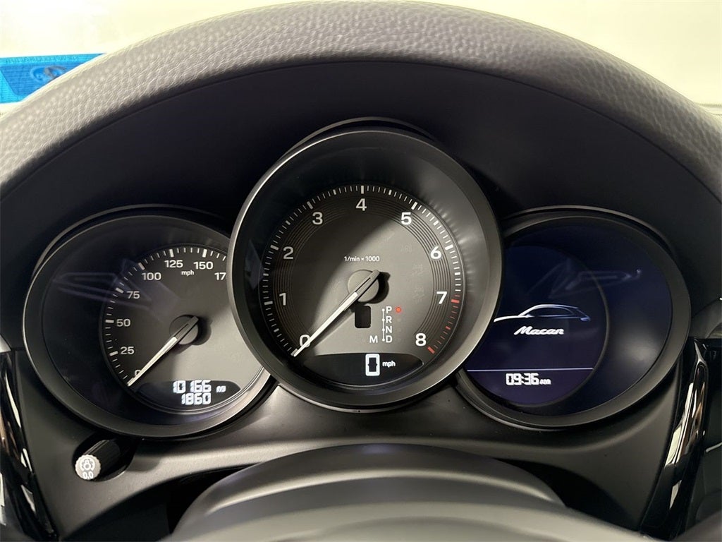 2025 Porsche Macan AWD