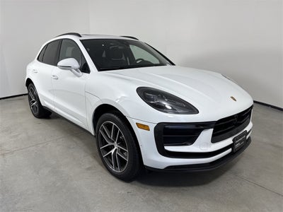 2025 Porsche Macan AWD