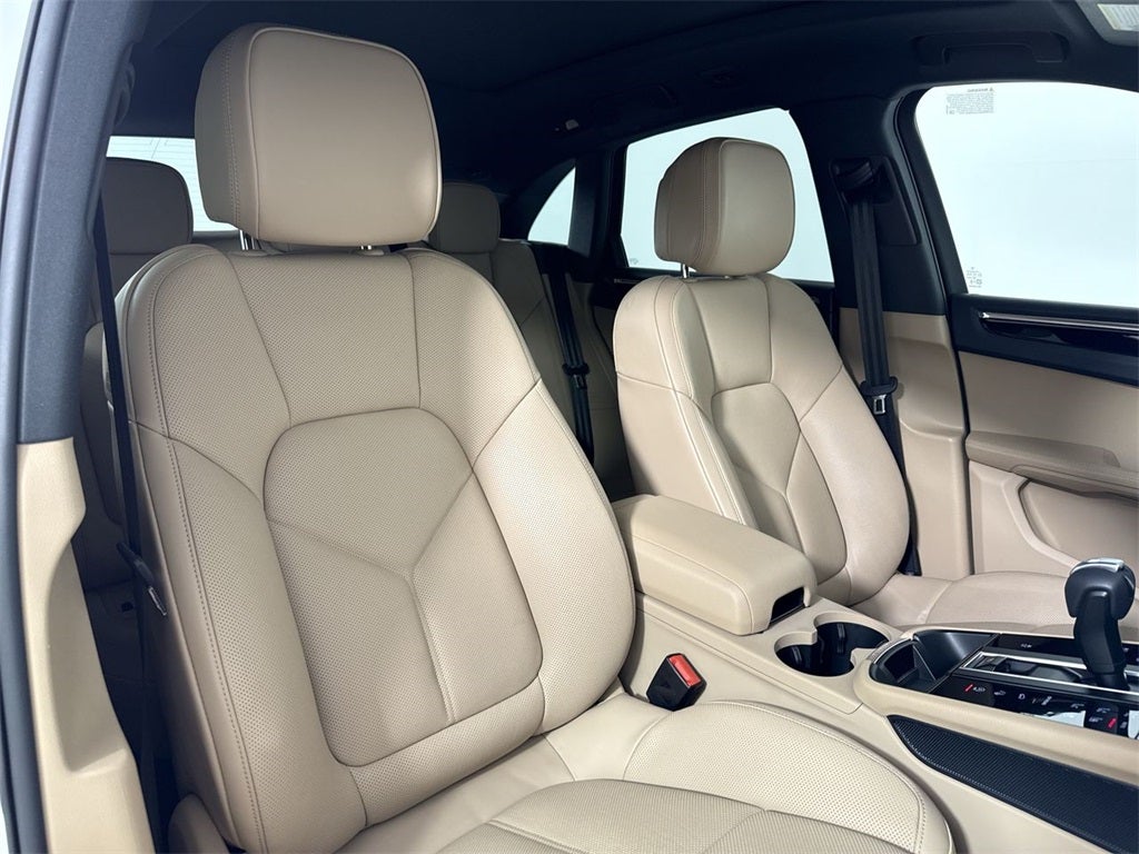 2025 Porsche Macan Macan