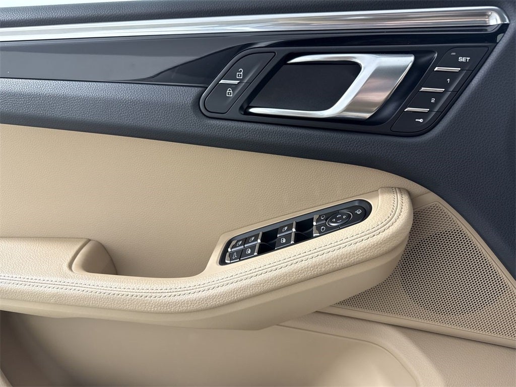 2025 Porsche Macan Macan