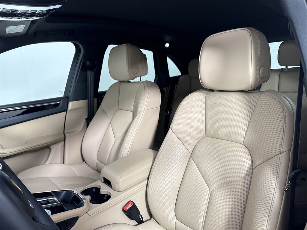 2025 Porsche Macan Macan