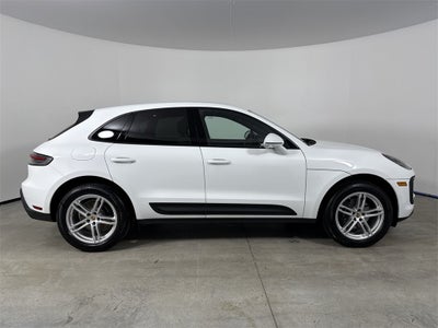 2025 Porsche Macan Macan