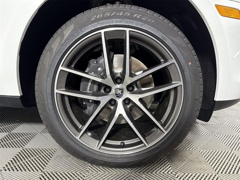 2025 Porsche Macan AWD